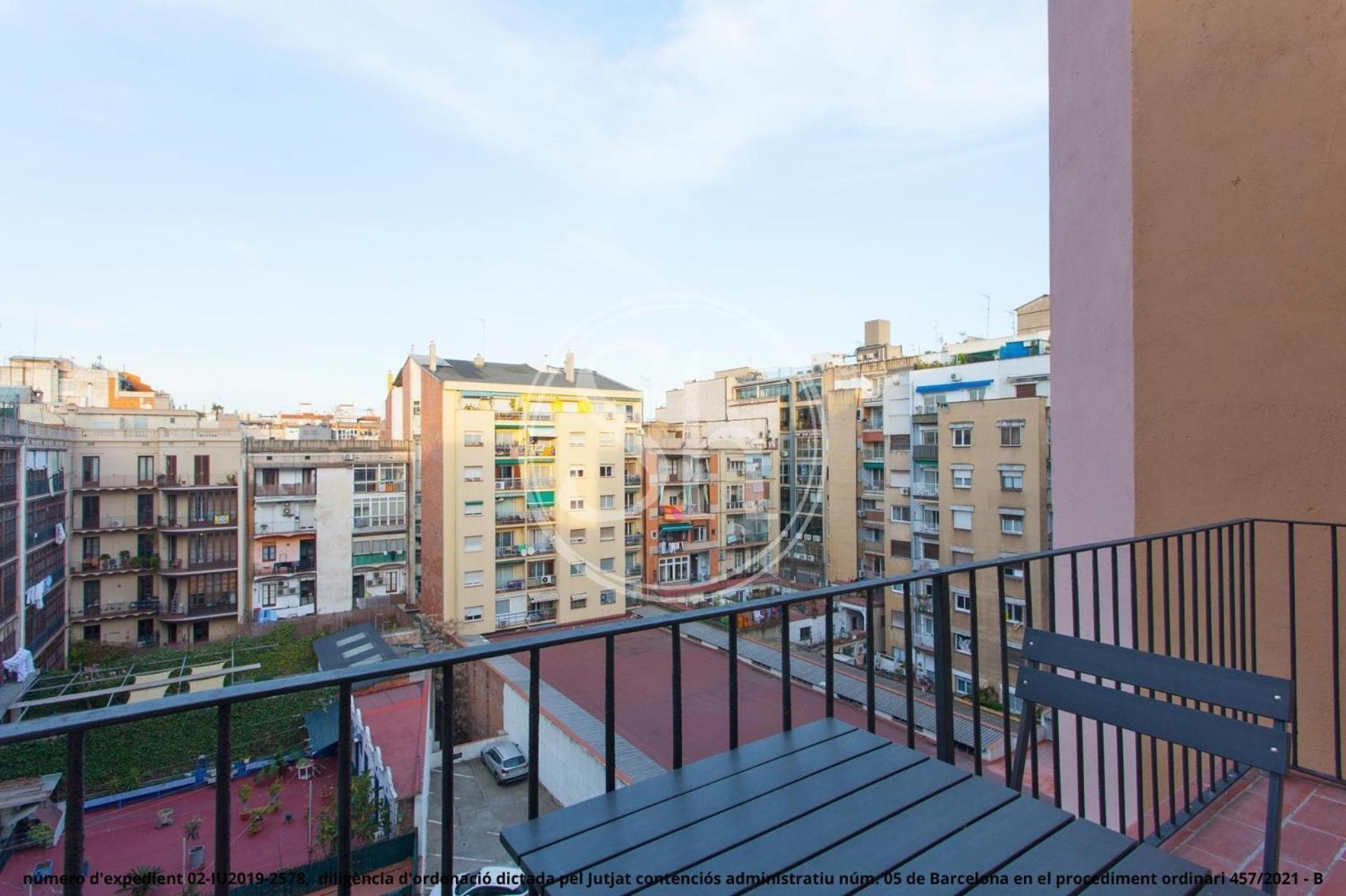 Apartamento Lindo Atico En El Centro De Barcelona